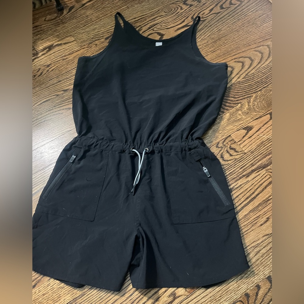 Athleta Girl On the Go Romper black  size XL (14)
Like new